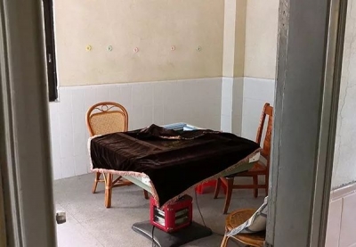 16人藏身旅馆内干这事，被梅江警方当场抓获！