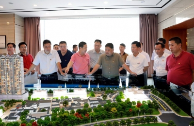 吴晖调研城市建设重点项目推进情况：加快老城改造 实现提质增效