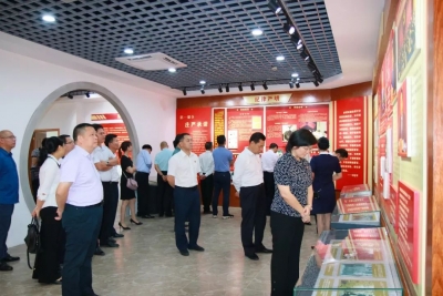 兴宁市组织领导干部开展主题教育系列学习活动