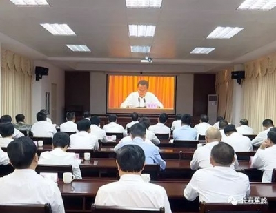 事关支持深圳建设中国特色社会主义先行示范区，陈伟明参加专题研讨班开班式