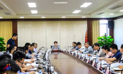 五华召开“粤东农批·2019球王故里五华马拉松”赛事筹备协调会