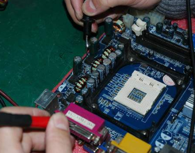 荒唐！炒股“糊”了，梅城一男子竟这样“撒气”