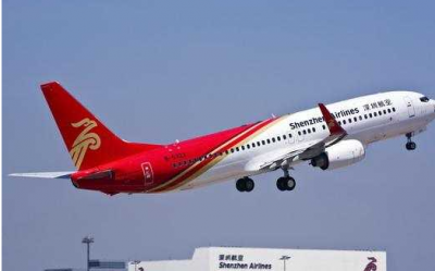 深圳航空一航班因风挡玻璃发现裂纹返航