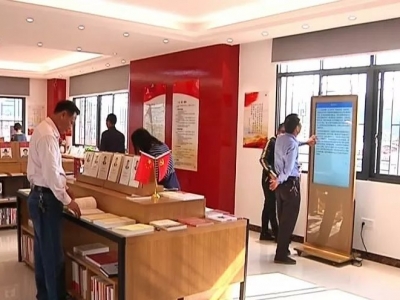 扫码阅读、人机互动、藏书4000+！这样的阅览室，我酸了