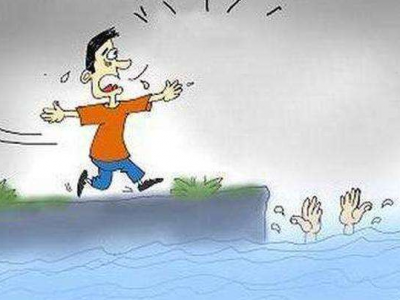 购买房产出现质量问题，梅城这男子选择跳梅江河相逼，结果…