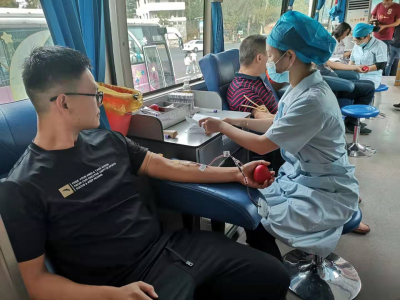 117人成功献血，献血量达34000毫升！今日，梅城这举办了一场无偿献血活动