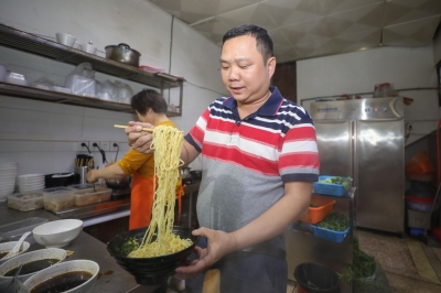 一碗面、一勺汤…这是梅州人的一份深夜滋味