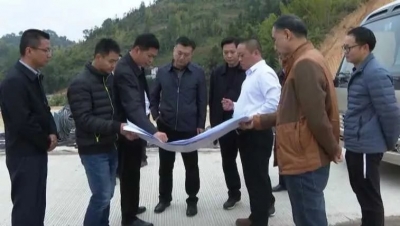 熊锋松一行到大埔高陂镇工业园区县陶产办调研