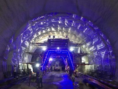 突破性进展！华陆高速所有隧道全部顺利贯通