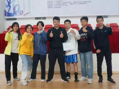 燃烧吧！拳击少年！我市代表队捧回1金1铜