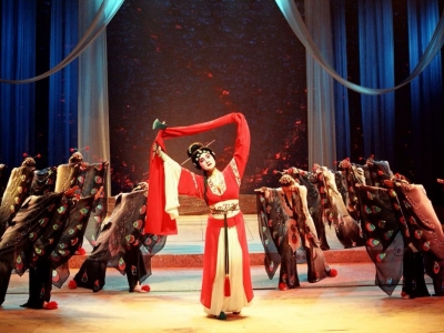 梅花朵朵吐艳 牡丹盛放枝头！他们，让广东汉剧大放异彩