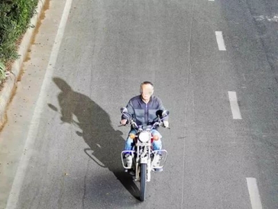 丰顺最新“网红”曝光！冷风“嗖嗖”吹，戴上头盔不好吗？