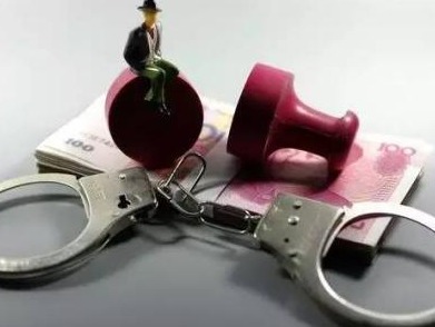 货车侧翻压伤路人？抓你！丰顺两男子虚构“故事”诈保