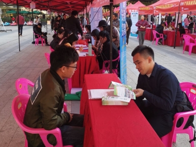 梅江区千人招聘会，220人目标锁定！
