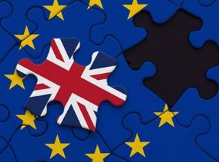 英政府拟周五向议会提交“脱欧”法案，争取明年达成贸易协议
