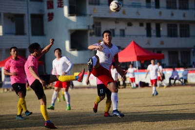 梅江西阳被五华足协压哨绝平！市足球联赛冠军归属生悬念 