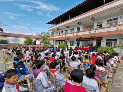 温暖山区校园！“悦读微书吧”走进平远东石镇 