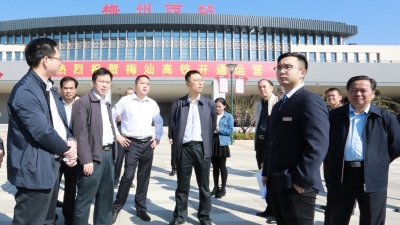 吴泽桐率队现场督导“创文”工作：认真查漏补缺  全民推进“创文”