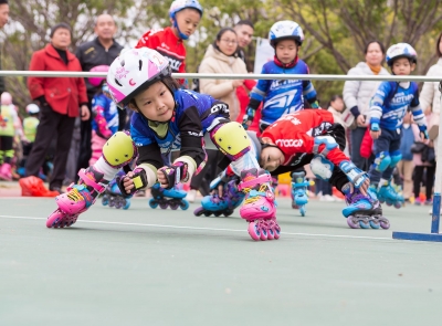 萌娃大展身手！在梅城，一场特别的嘉年华战胜了寒风