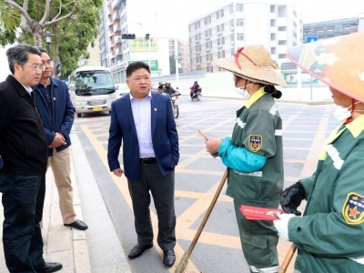 吴晖朱少辉慰问春节坚守岗位的干部职工