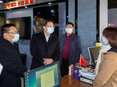 陈晓建到梅州日报社看望慰问奋战在一线的新闻工作者