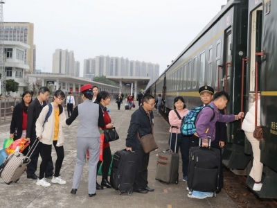 大埔火车站新的春运列车运行图来了，很多车次有变化！