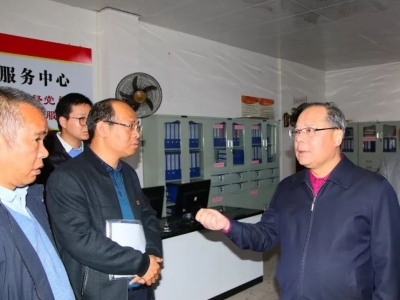 余其豹率队到兴宁市黄陂镇调研脱贫攻坚工作