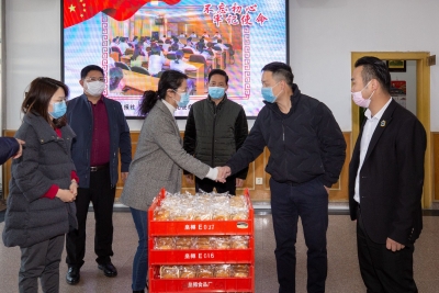 赞！梅州爱心企业为疫情防控一线工作人员捐赠面包