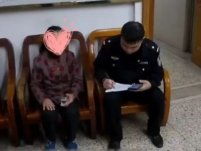 深夜，梅城一老奶奶独自迷失在街头，幸好遇上他们...