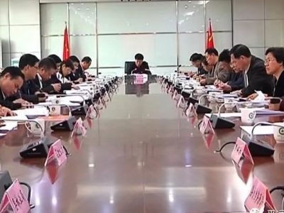 宋才华主持召开平远县委常委会会议