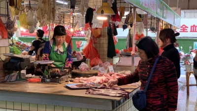 春节梅城猪肉市场供应稳定，但“二师兄”价格还是贵！