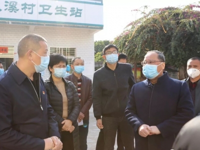 余其豹：发挥党支部战斗堡垒和党员先锋模范作用，全力打赢疫情防控阻击战