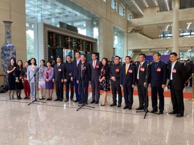 梅州籍省政协委员登上“委员通道”发言：建议加快区块链技术在供应链金融领域的应用