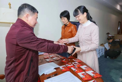 市七届人大七次会议将于明天开幕！人大代表陆续报到，为民发声