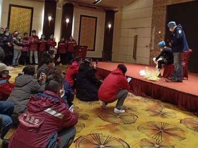 直击驰援一线丨自助解生活难题，战前先打“预防针”