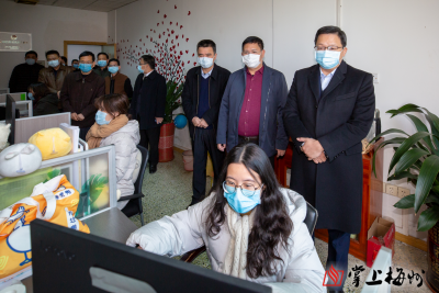 陈晓建看望慰问梅州日报社一线新闻工作者