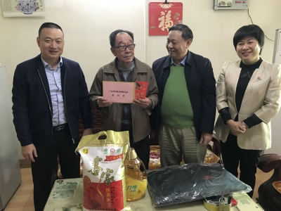 浓浓真情暖人心！何宏兴率队来梅慰问困难归侨