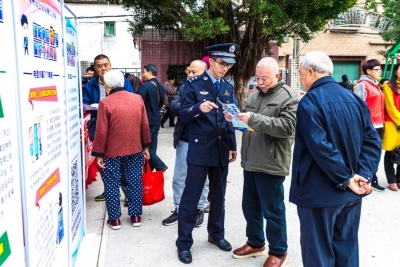 这个下午，他们聚集于此，满载而归...