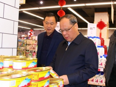 余其豹、洪国华：做好食品安全工作，让兴宁百姓欢度春节