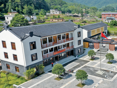 代表委员就全面建成小康社会积极建言献策：众力并举，携手阔步同奔康