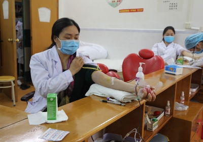 共克时艰，蕉岭党员干部撸起袖子：这是我们的“热血力量”！