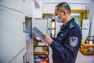 一家四口三地的坚守！兴宁“兄弟妯娌”齐齐上阵同抗“疫”...