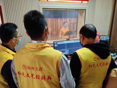 凝聚抗疫正能量！梅州文艺志愿者创作歌曲《托起明天》