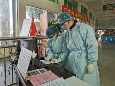 爱情最美的样子，就是与你并肩战疫！梅县区这对医生夫妻齐抗“疫”