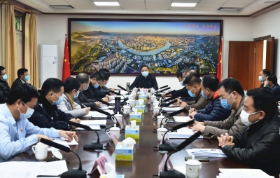 陈俊钦主持召开疫情防控专题会议：发挥综治网格作用夺取战“疫”胜利