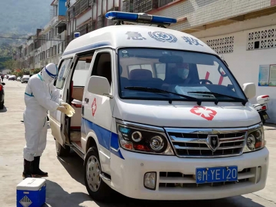 身穿防护服的医生险些在冬天中暑…向基层党员医生致敬！ 