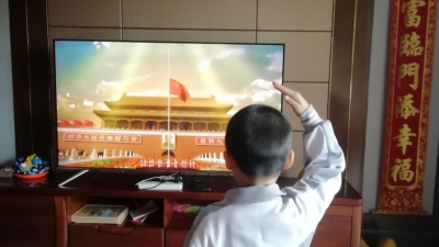 今天“云开学”，梅州的孩子们这样升国旗！