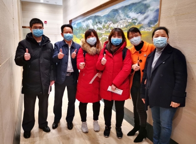 致敬“逆行者”！带着满满的爱和力量，五华“白衣天使”出征了
