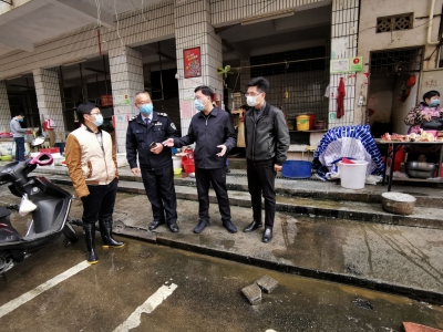 黄文沐检查城区疫情防控及公共环境治理工作：加快推进厕所革命 提升城市公共环境