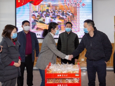 点赞！这家企业宁愿过“紧日子”，也要把省下的口罩送给一线工作者...